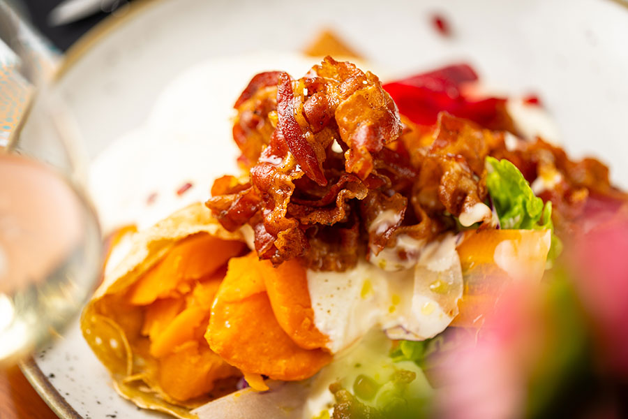 Crêpe con abbondante bacon croccante